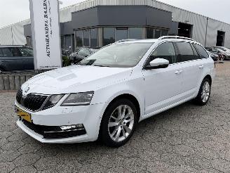Damaged car Skoda Octavia Combi 1.0 TSI Greentech Style Business 2017/11