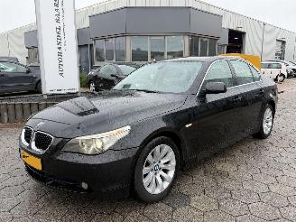 skadebil auto BMW 5-serie 530i Executive 2004/6