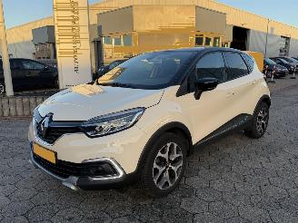 krockskadad bil auto Renault Captur 1.2 AUTOMAAT Intens 2018/3