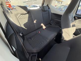Volkswagen Up! 1.0 take up! picture 9