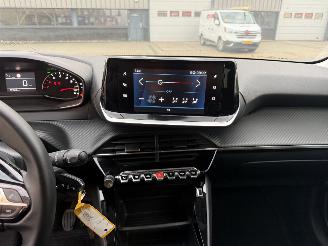 Peugeot 208 1.2 PureTech Style picture 19
