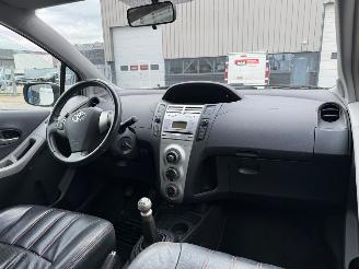 Toyota Yaris 1.3 VVTi Sol picture 14