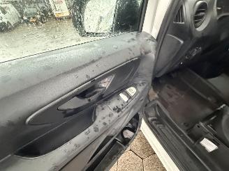 Mercedes Vito 111 CDI Lang picture 9