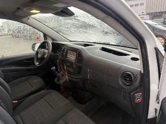 Mercedes Vito 111 CDI Lang picture 14