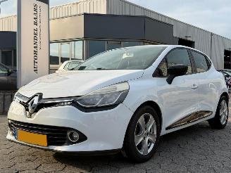 škoda osobní automobily Renault Clio 0.9 TCe ECO Collection 2013/4