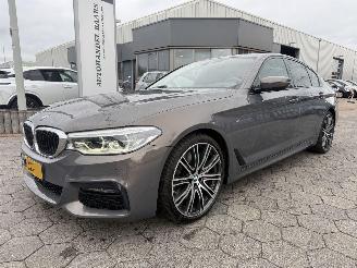 uszkodzony samochody osobowe BMW 5-serie 540i Individual High Executive Edition 2019/3