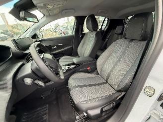 Peugeot 208 1.2 Hybrid 110 e-DCS6 Allure picture 16