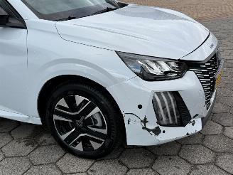 Peugeot 208 1.2 Hybrid 110 e-DCS6 Allure picture 11