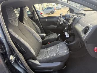 Peugeot 108 1.0 e-VTi Allure picture 15