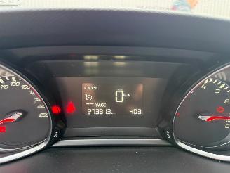 Peugeot 308 SW 1.2 PureTech Allure picture 19