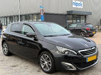 Peugeot 308 SW 1.2 PureTech Allure picture 3