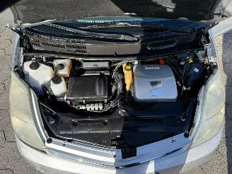 Toyota Prius 1.5 VVT-i picture 7