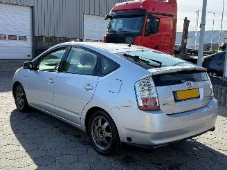 Toyota Prius 1.5 VVT-i picture 6