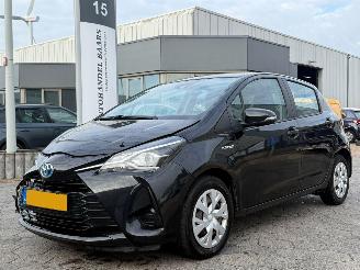 krockskadad bil auto Toyota Yaris 1.5 Hybrid Aspiration 2017/5