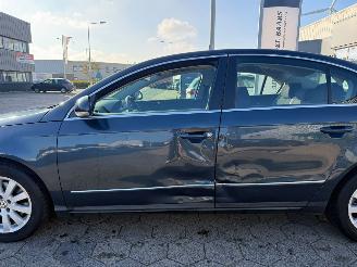 Volkswagen Passat 2.0 FSI Comfortline AUTOMAAT picture 7