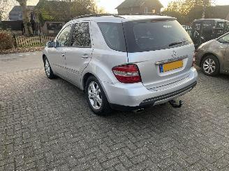 Mercedes ML 320 cdi picture 4