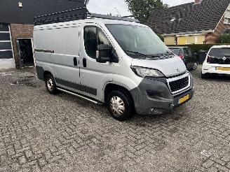 Peugeot Boxer 330 2.2 HDI L1H1 Première picture 1