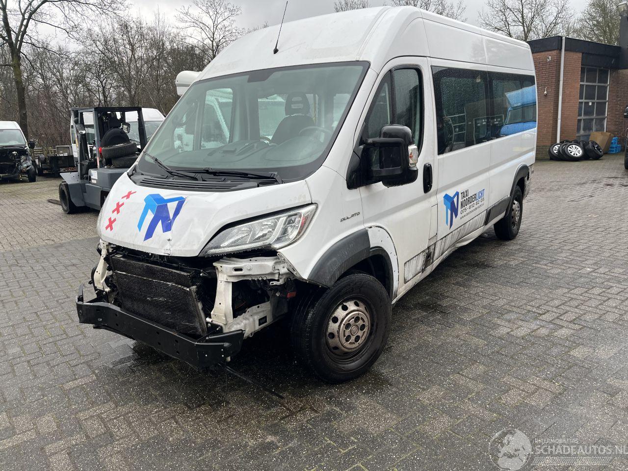 Fiat Ducato 2.3 MAXI PKW 9 PERSOONS PLUS INVALIDE LIFT.