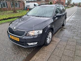 Schadeauto Skoda Octavia 1.2 tsi ambition 2015/6