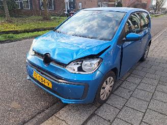 Damaged car Volkswagen Up! 1.0 bmt move 2018/11