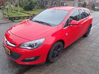 Voiture accidenté Opel Astra 1.4 TURBO SPORT 2015/1