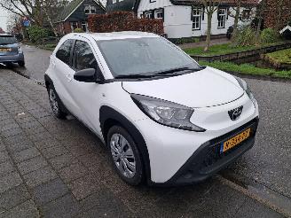 Damaged car Toyota Aygo AYGO X 1.0vvti mt play 2022/11