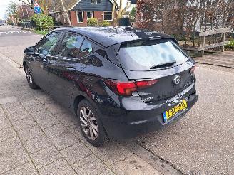 Opel Astra 1.2eleganse picture 5