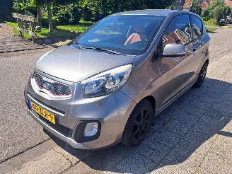 Voiture accidenté Kia Picanto 1.0i (motor niet goed) 2013/1