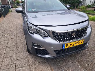 Peugeot 3008 1.2i active automaat picture 2
