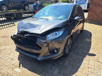 uszkodzony samochody osobowe Ford Fiesta 1.0i ST line 2016/10