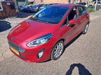Vaurioauto  passenger cars Ford Fiesta 1.0i titanium 2017/8
