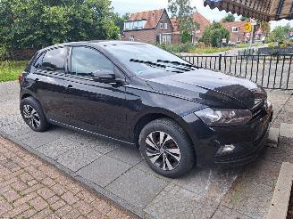 Schadeauto Volkswagen Polo 1.0 TSI comf.line 2019/5
