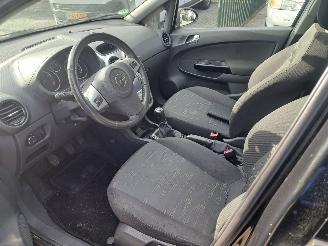 Opel Corsa 1.4 16v edition picture 3