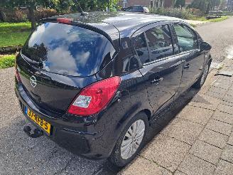 Opel Corsa 1.4 16v edition picture 4