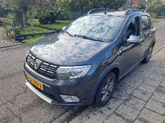 Damaged car Dacia Sandero 0.9 tce Bi-Fuel Stepway 2018/1