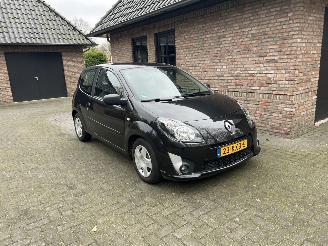 škoda osobní automobily Renault Twingo 1.2 16V DYNAMIQUE AUTOMAAT AIRCO 2010/3