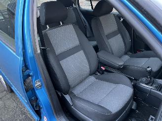 Volkswagen Golf 1.6 16V OCEAN 5DRS AIRCO picture 4