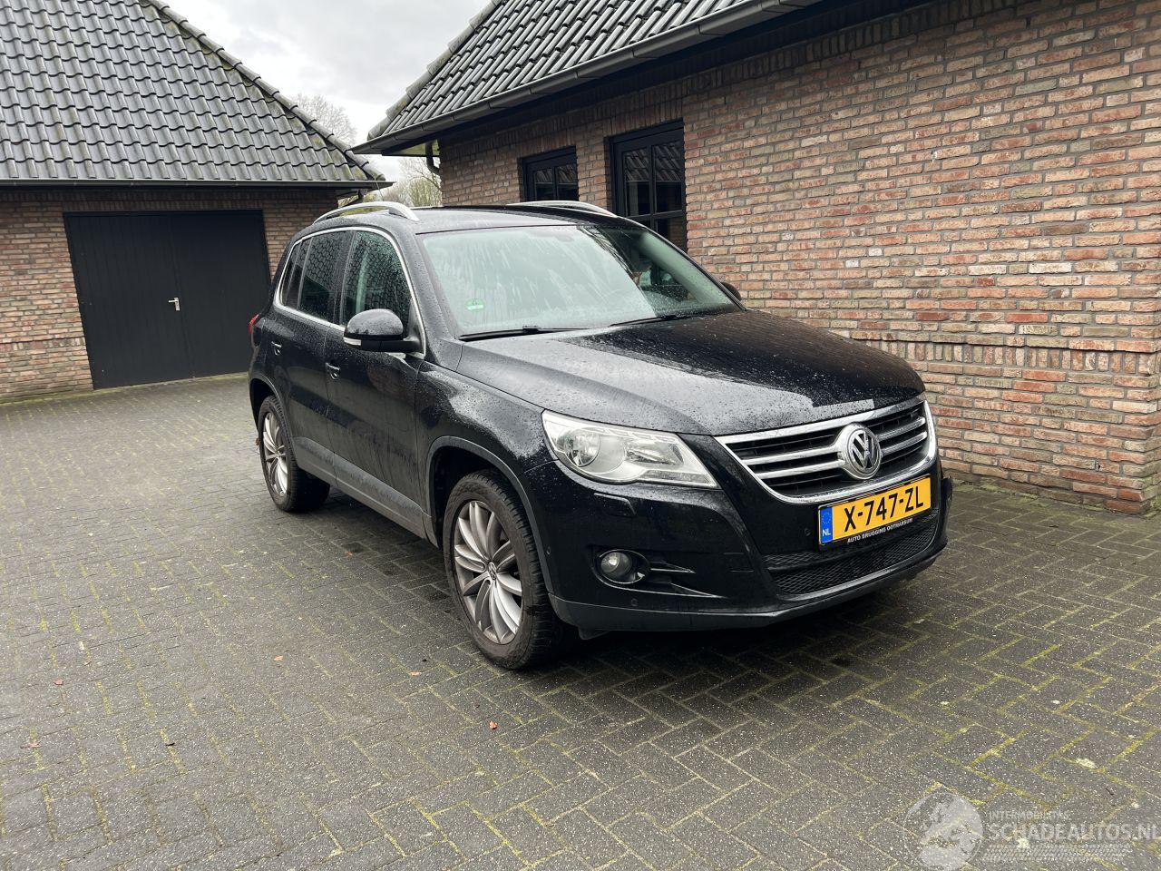Volkswagen Tiguan 1.4 TSI COMFORT&DESIGN NAVI