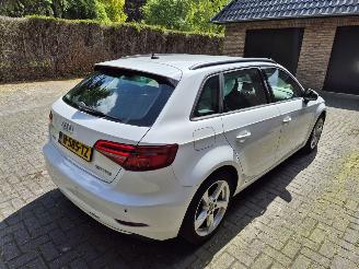 Unfallwagen Audi A3 SPORTBACK SPORT 30 TFSI EDITION NAVI 2020/5