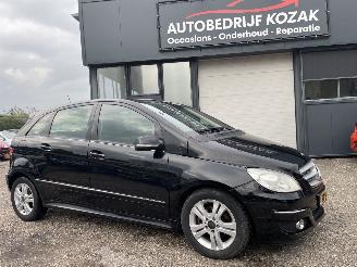 begagnad bil auto Mercedes B-klasse 170 AIRCO AUTOMAAT CRUISE NIEUWE APK 2009/10