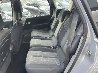 Renault Grand-scenic 2.0-16V Tech Line AIRCO AUTOMAAT 7-person picture 9