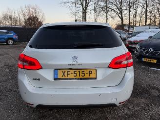 Peugeot 308 SW 1.2 PureTech Blue Lease Premium LEDER picture 5