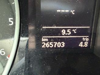 Volkswagen Passat 1.6 TDI BlueMotion Executive NAVI PDC CRUISE picture 17