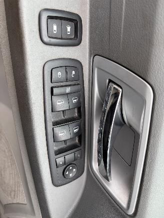 Chrysler Town & Country 3.8 V6 7-pers. AUTOMAAT AIRCO CRUISE picture 12