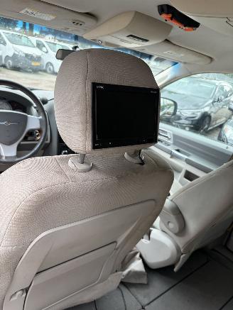 Chrysler Town & Country 3.8 V6 7-pers. AUTOMAAT AIRCO CRUISE picture 21
