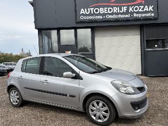 voitures voitures particulières Renault Clio 1.4-16V Team Spirit AIRCO 5drs NIEUWE APK 2005/11