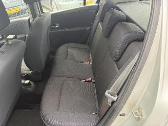 Renault Clio 1.4-16V Team Spirit AIRCO 5drs NIEUWE APK picture 11