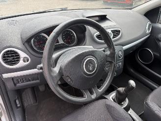 Renault Clio 1.4-16V Team Spirit AIRCO 5drs NIEUWE APK picture 10