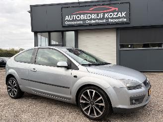 bruktbiler auto Ford Focus 1.6-16V First Edition AIRCO CRUISE PDC 2005/8
