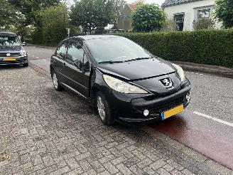 Unfallwagen Peugeot 207 1.4 2009/3